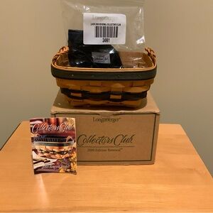 2000 Longaberger Collectors Club  Renewal Basket, Liner Protector, Product Card